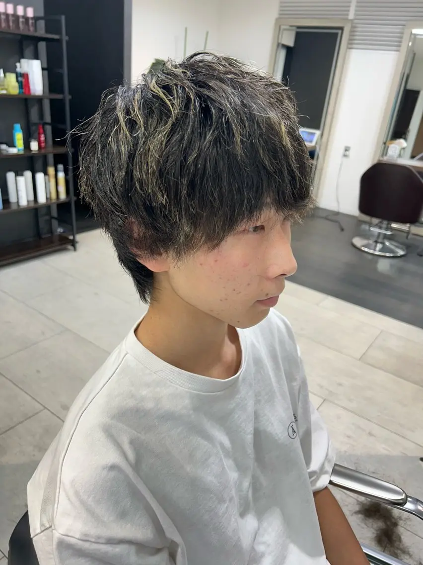 ショート カラー パーマ メンズ メンズハイライト メンズウルフカット ハイライトカラー ハイライト ウルフカット メンズパーマの達人 / タカシマダイスケのヘアスタイル