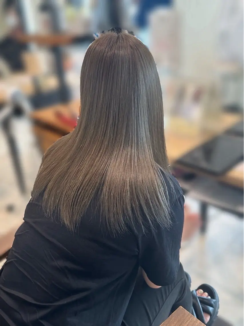 ロング カラー ストレート⭐️ 髪質改善カラー⭐️のヘアスタイル