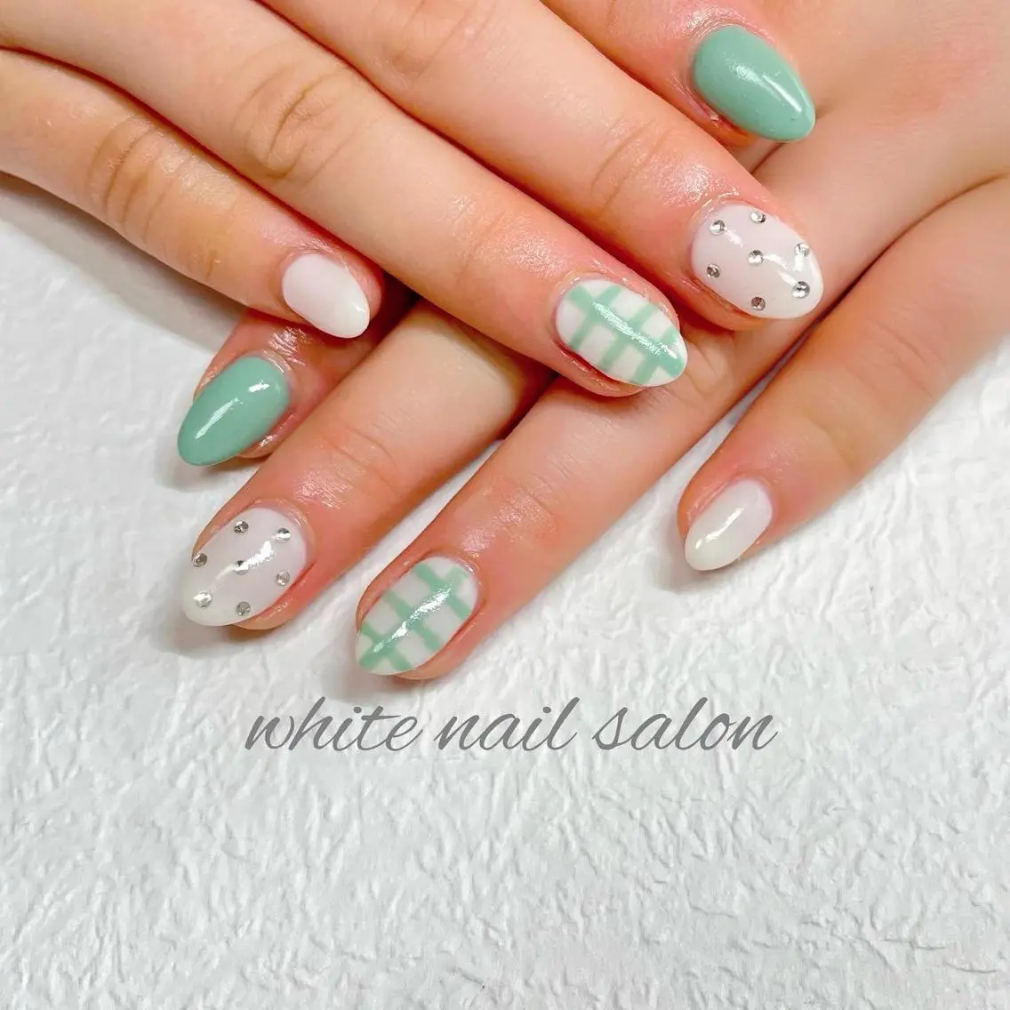 ネイル ジェルネイル ハードジェル ラメ(グリッター) 持ち込み ソフトジェル ハンドネイル white nail salonのネイルデザイン