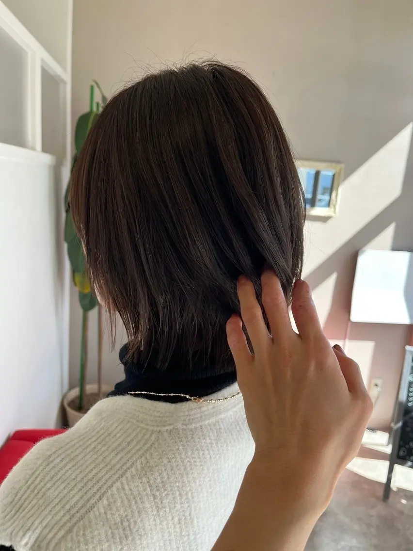 ショート カラー オリーブカラー ボブ くびれヘア カット ヘアカラー 堀越 エリのヘアスタイル