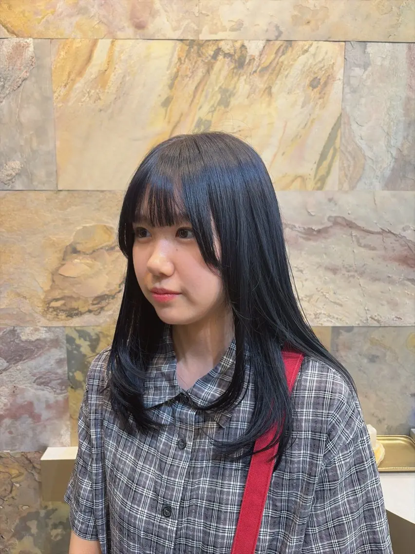 カラー ラベンダーカラー ネイビーカラー カット ヘアカラー トリートメント ハイトーン/韓国風 LOA Riaのヘアスタイル