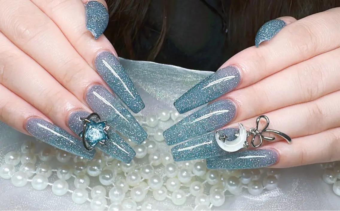ネイル 長さ出し ロングネイル ネイルチップ ハンドネイル Di'a nail ネイルサロンのネイルデザイン