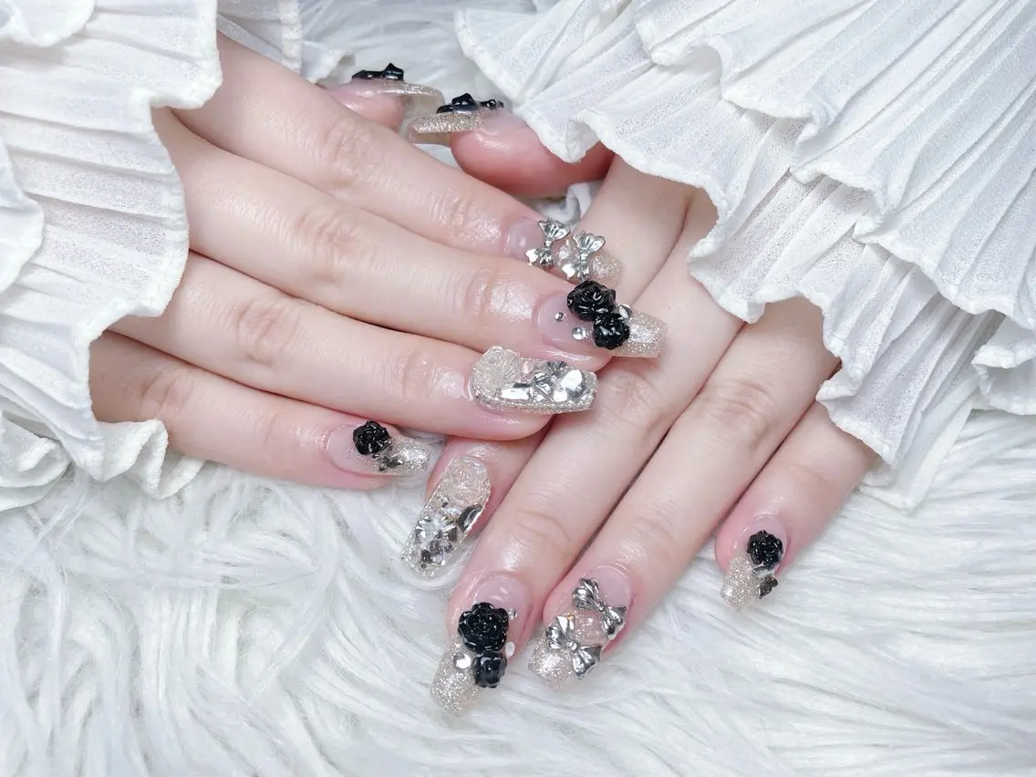ネイル チークネイル 長さ出し フラワーネイル フレンチネイル ガーリー ハンドネイル ハンドケア NEW NAIL 池袋のネイルデザイン