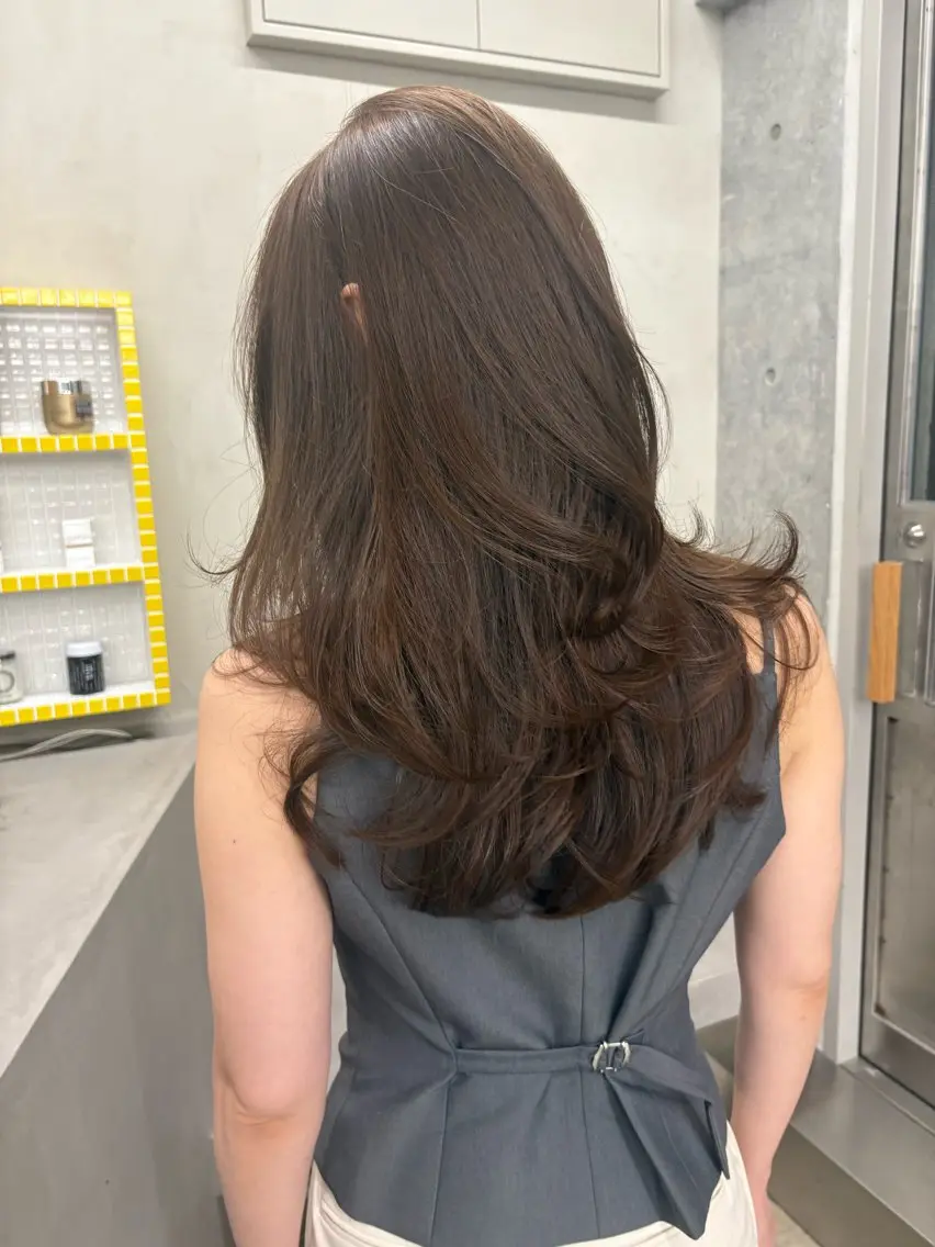 ロング カラー カット ヘアカラー トリートメント Saki/レイヤー/ 柔色カラー/顔まわりのヘアスタイル