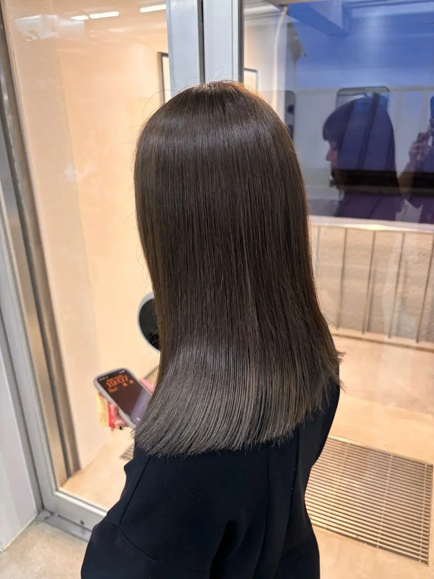 【モデル価格】✨透明感ワンカラー+毛先3cmメンテナンスカット✨の写真