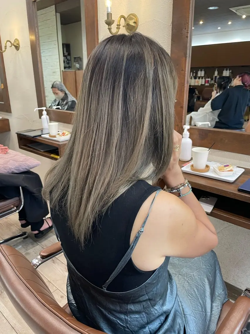 ミディアム カラー 🫧ヒシダアキ taboo.i🫧のヘアスタイル