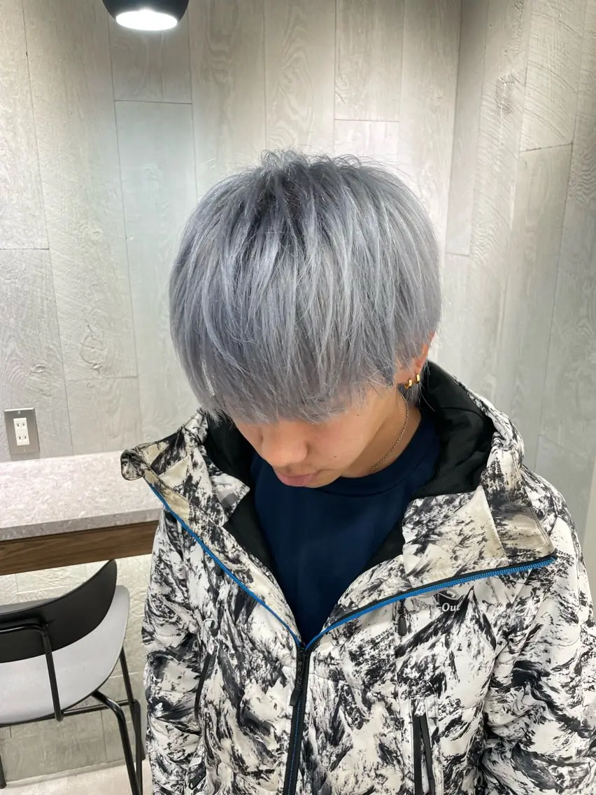カラー メンズ ヘアカラー トリートメント Lull1人美容室 バレイヤージュのヘアスタイル