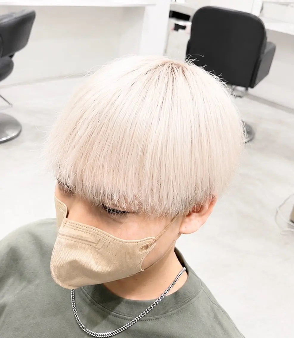 メンズ メンズハイトーン カット ヘアカラー 芝本 蓮のヘアスタイル