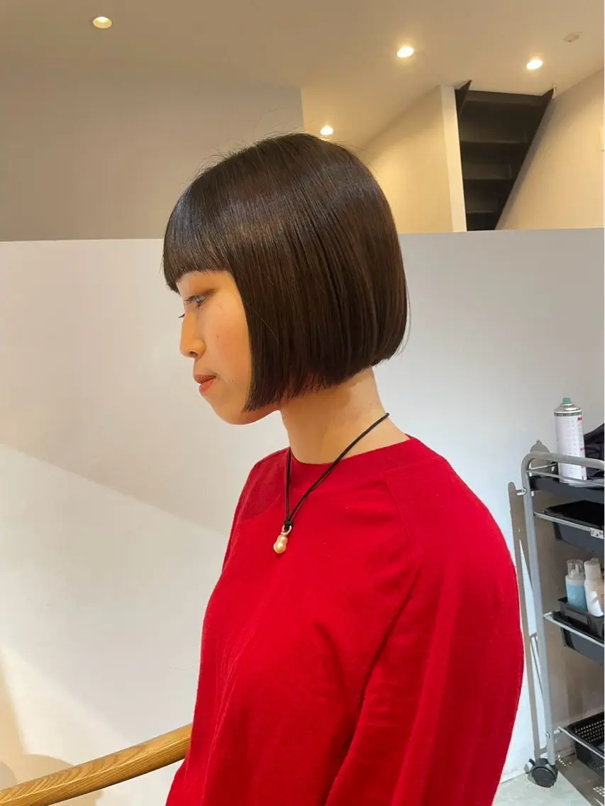 ショート あやの/レイヤー /ベージュカラーのヘアスタイル