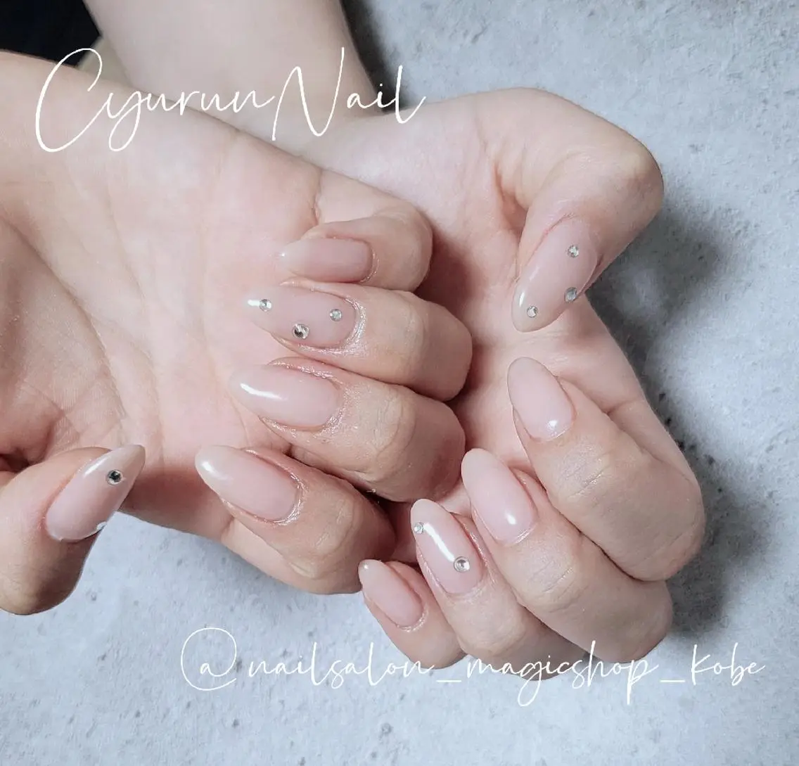 ネイル ジェルネイル ワンカラーネイル ソフトジェル ストーンネイル ハンドネイル Nailsalon MagicShopのネイルデザイン
