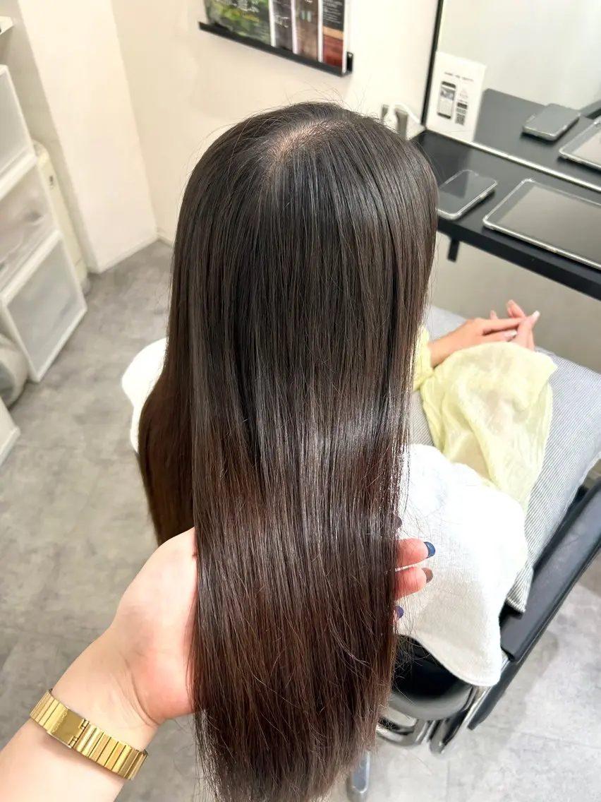 縮毛矯正+カットの写真