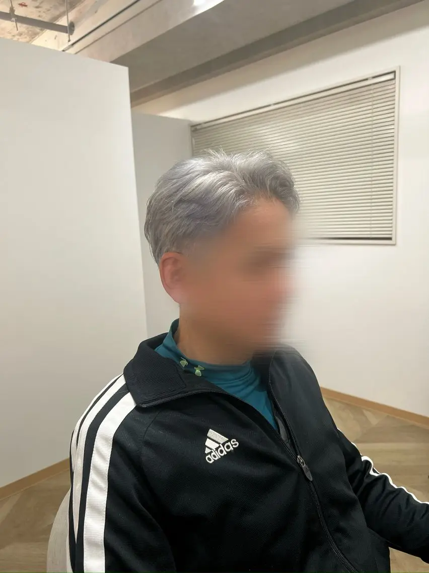 カット➕全体ブリーチ➕カラーの写真