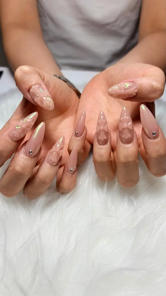 ネイル ミラーネイル ハンドネイル Yuu nail💅🎀のネイルデザイン