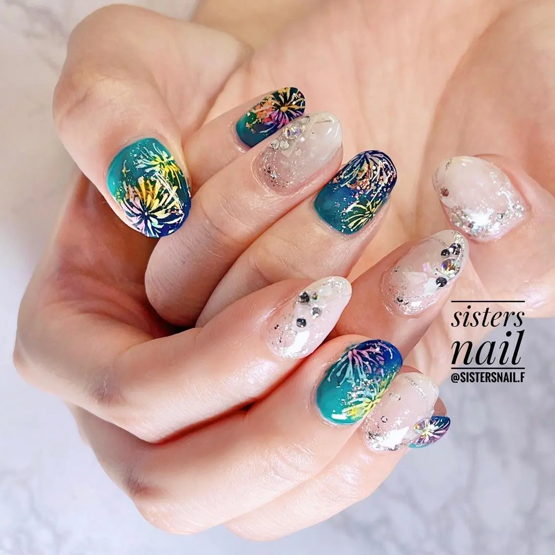 ネイル アートネイル グラデーション キラキラネイル 夏ネイル sisters nail.fのネイルデザイン