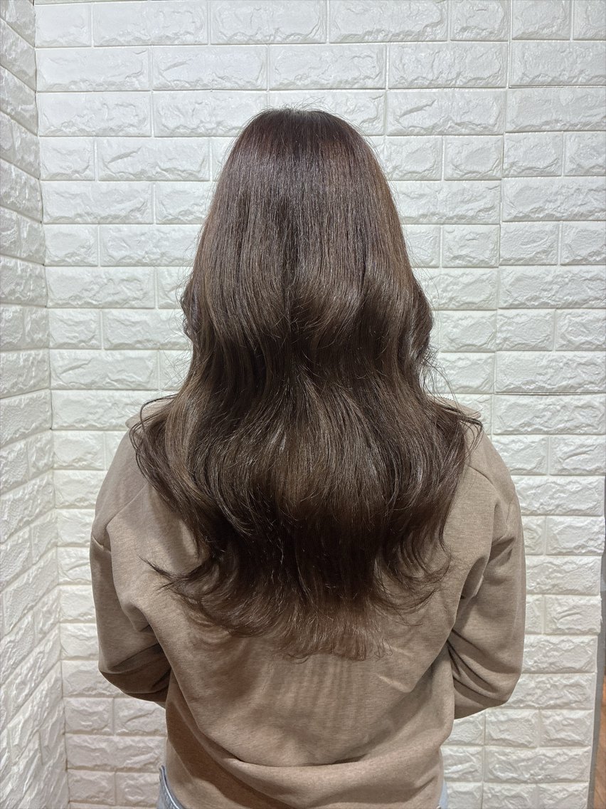 カラー グレージュ モカグレージュ ヘアカラー 金子 千桜のヘアスタイル