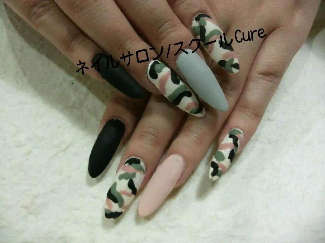 ロング ネイル 長さ出し ネイルサロン Cureのネイルデザイン