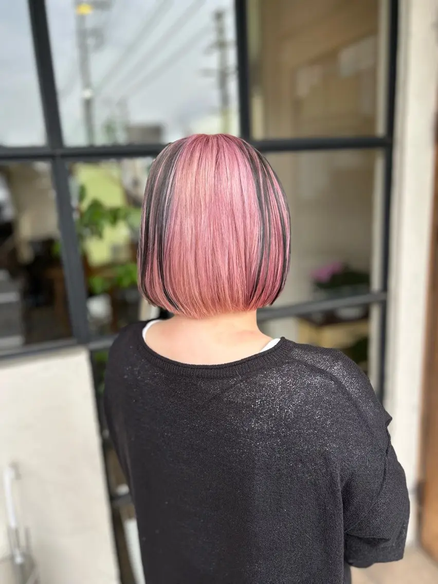 ショート カラー 黒髪 デザインカラー ピンクカラー カット ヘアカラー 井上 花音のヘアスタイル