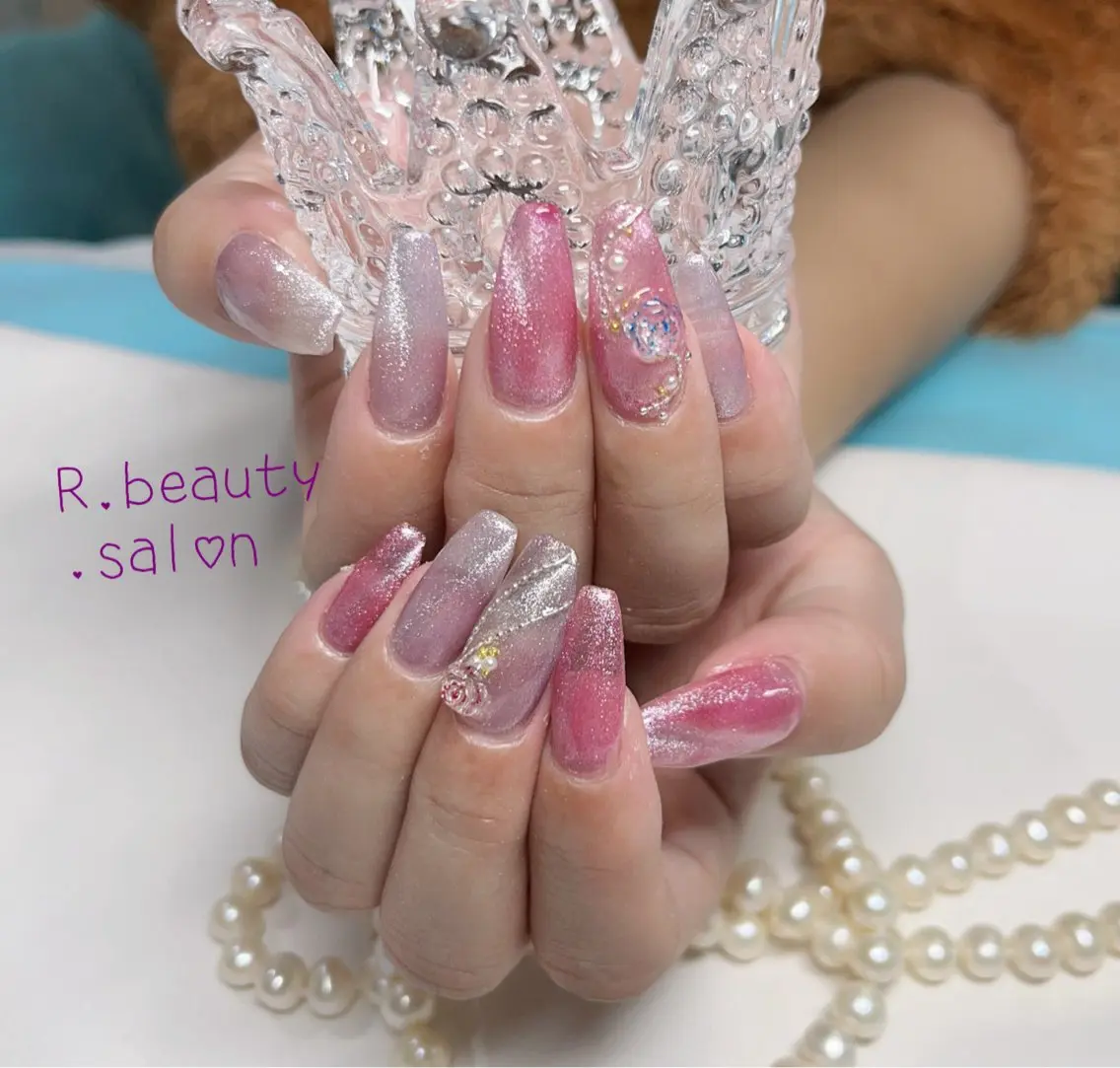 ネイル R.beauty サロンのネイルデザイン