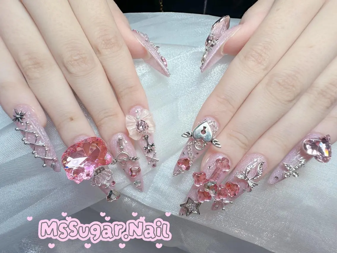 ネイル オーロラネイル ボルドー チークネイル 長さ出し フラッシュネイル ハンドネイル MSSugar Nailのネイルデザイン