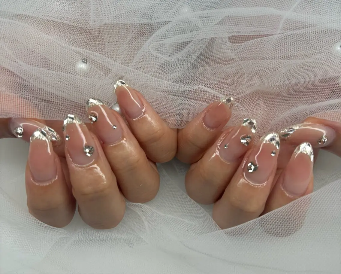 ネイル チークネイル フレンチネイル ガラスフレンチ ハンドネイル NAILSALON ViViのネイルデザイン