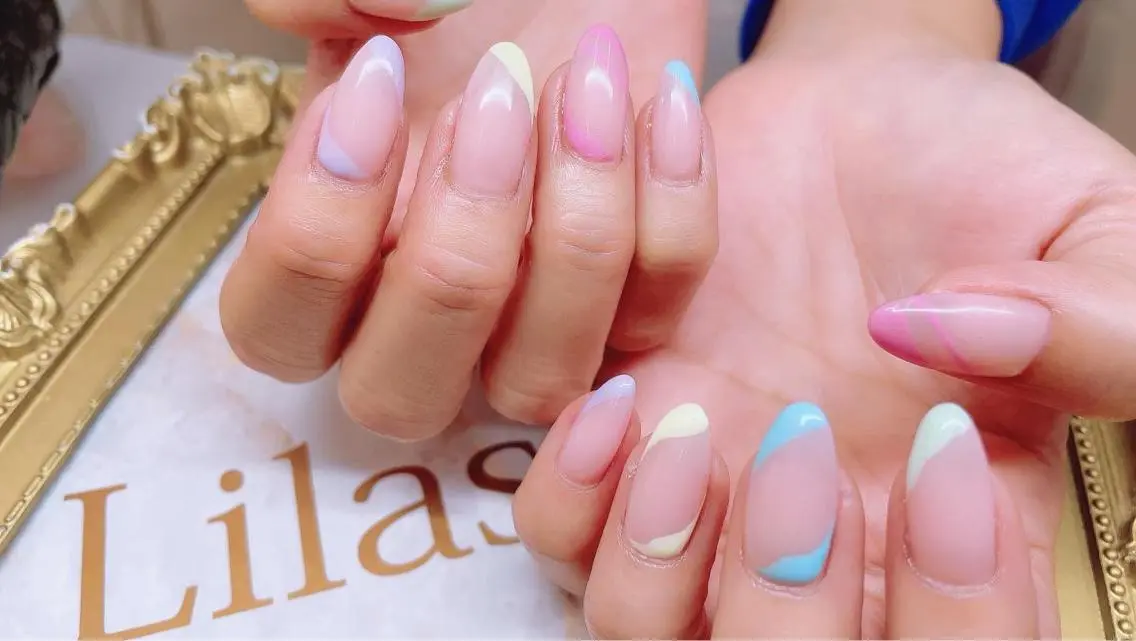 ネイル フレンチネイル ジェルネイル ゴールド ハードジェル ロングネイル Lilas Nailのネイルデザイン
