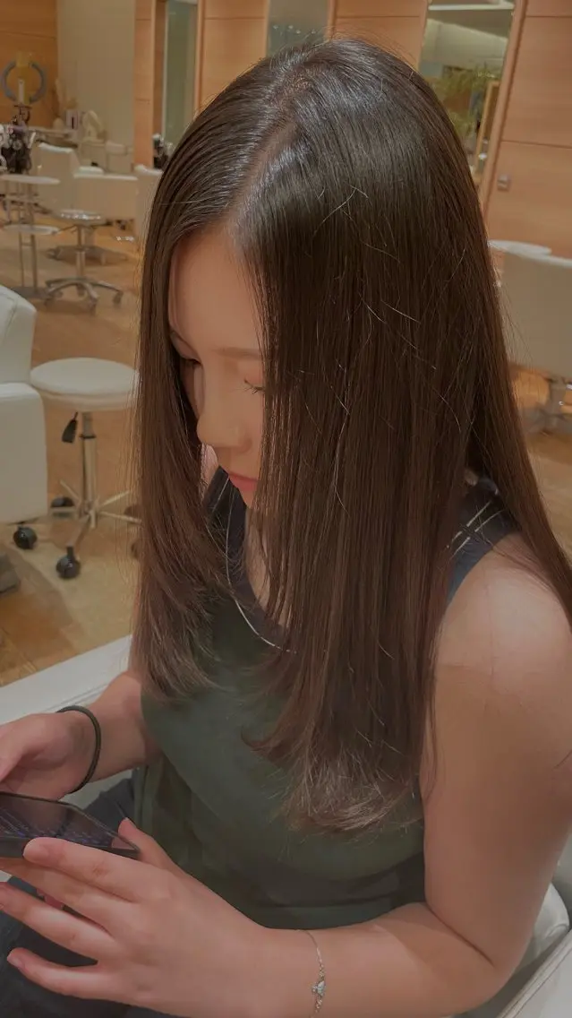 ロング 顔周りカット レイヤーカット ヘアケア特化サロン/ 梅田/谷口ゆみのヘアスタイル