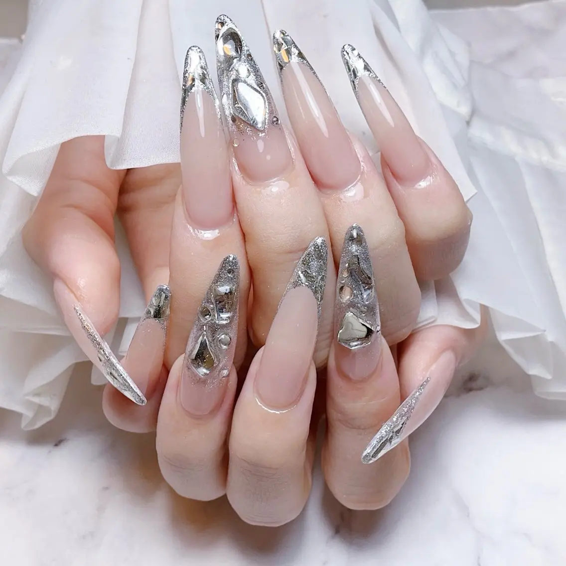ネイル ハンドネイル 🍭Yun nail hyejin🌸のネイルデザイン