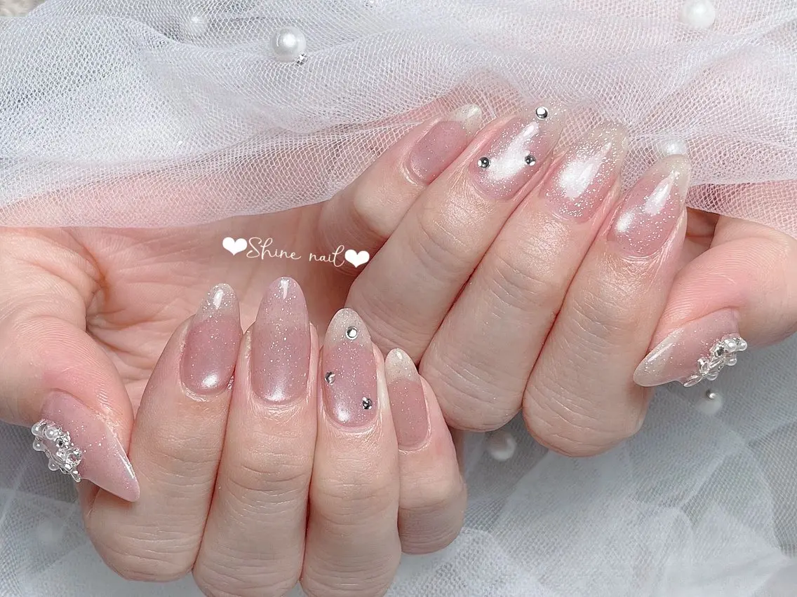 ネイル shine 🎀 長さ出し専門のネイルデザイン
