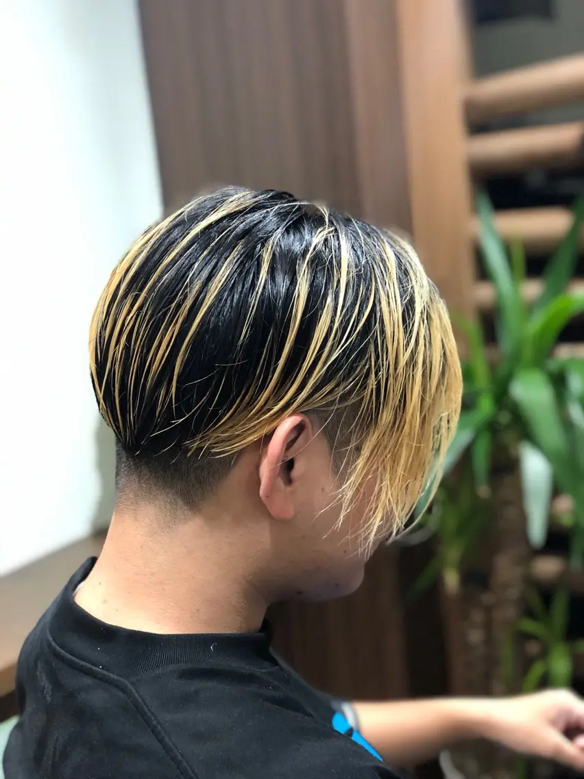 ショート カラー ハイライトカラー ハイライト ヘアカラー テライ ケイショウのヘアスタイル