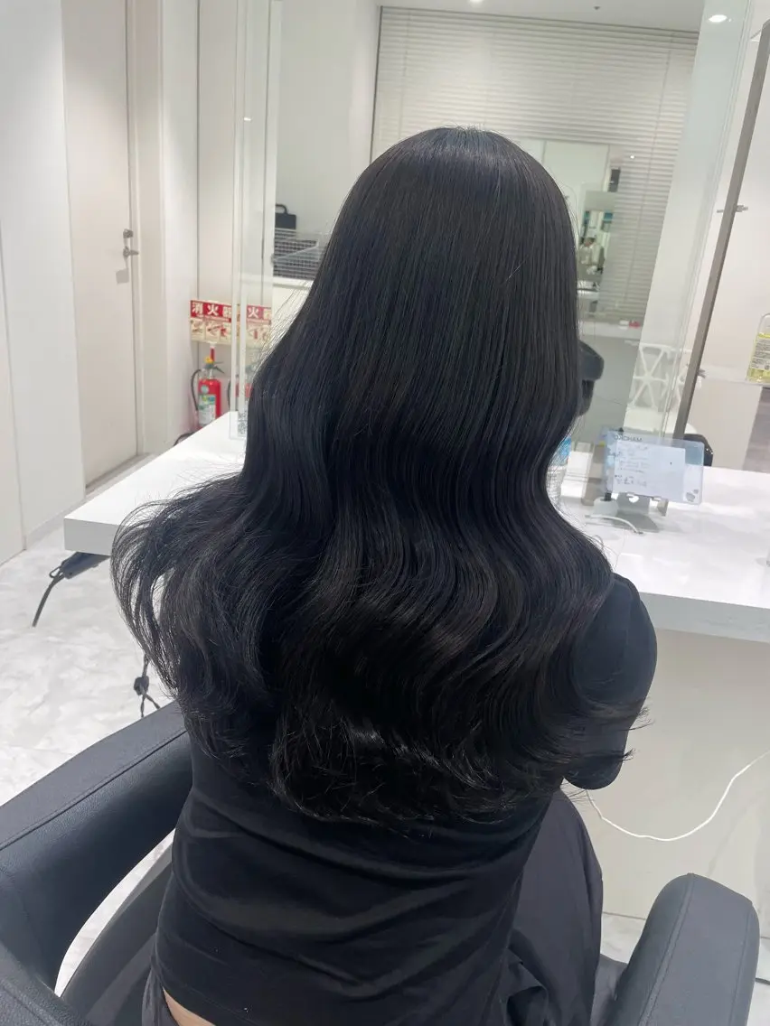 カラー ヘアアレンジ ヘアカラー 🎀RIN🎀 縮毛矯正🩶暗髪のヘアスタイル