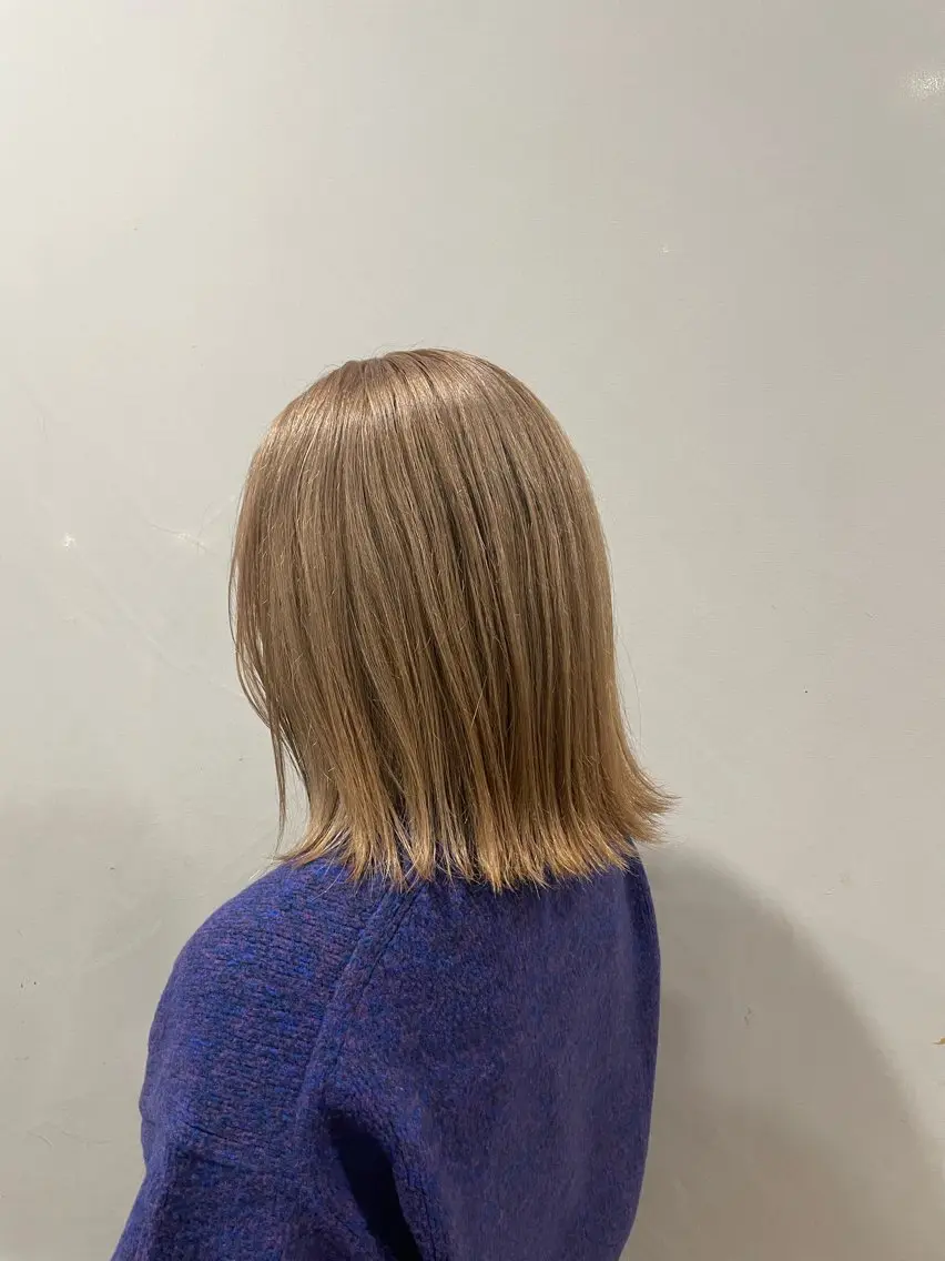 ミディアム カラー ヘアアレンジ ベージュカラー ブリーチ ダブルカラー ミルクティーベージュ ホワイトベージュ ヘアカラー トリートメント ヘアセット 美髪/透明感/レイヤ ーTATSUKI☘️のヘアスタイル