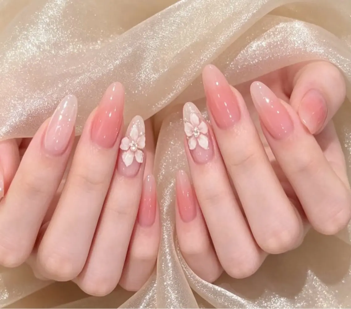 自爪オフ付き🌸3D氷花定額コース🌸色変えできます❣️の写真
