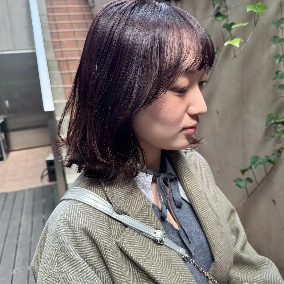 ミディアム パーマ ピンクラベンダー カット ヘアカラー 大橋 芽衣のヘアスタイル