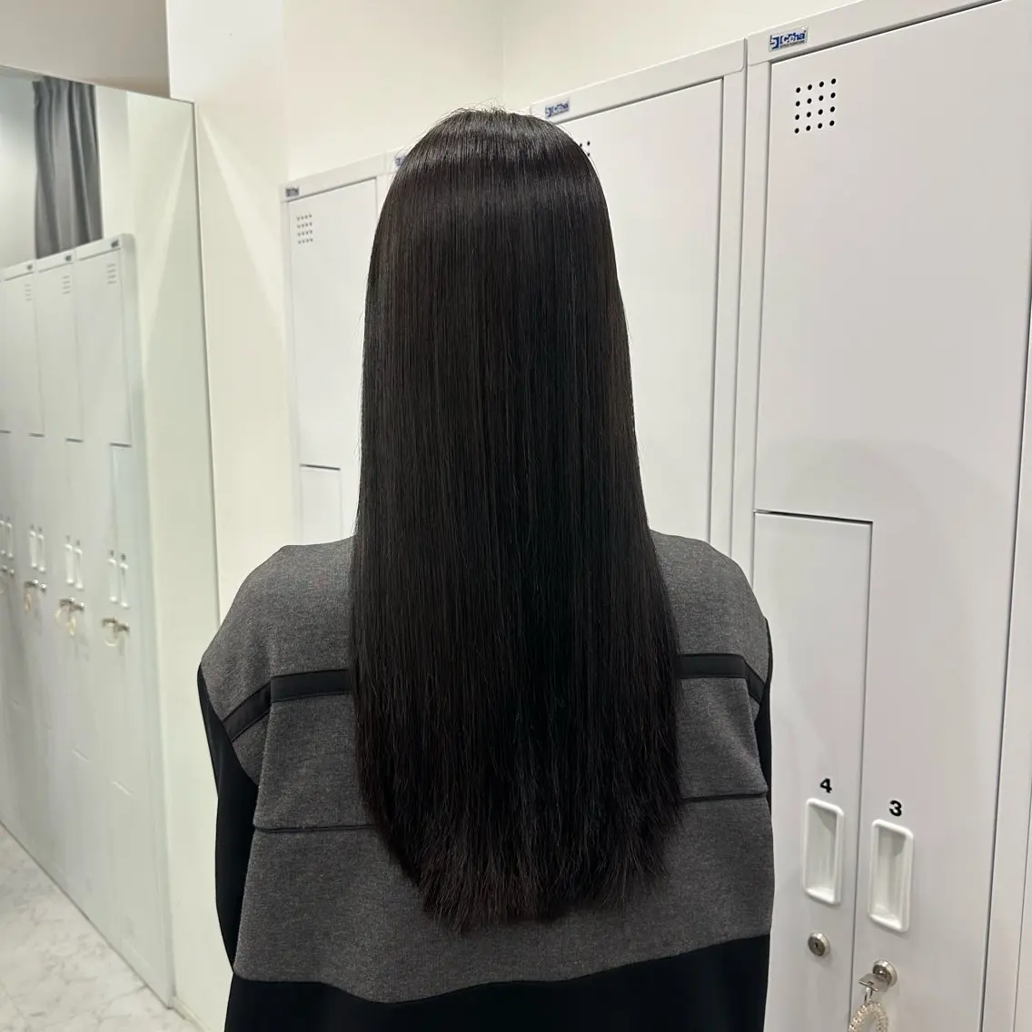 カラー 透明感カラー グレージュ 秋永 鈴のヘアスタイル