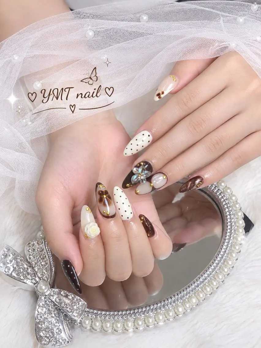 ネイル ハンドネイル mochi nailsのネイルデザイン