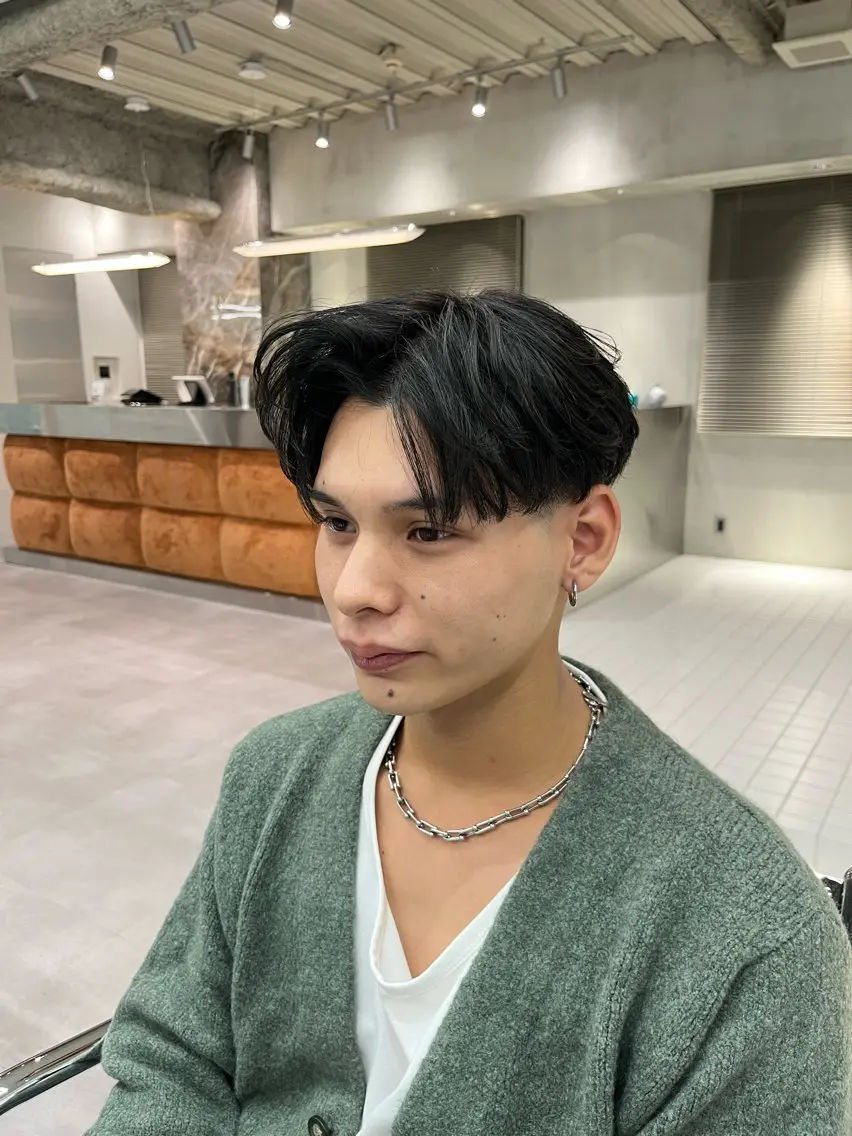 ショート パーマ メンズ ⚡メンズパーマフ ェードカットTomyのヘアスタイル