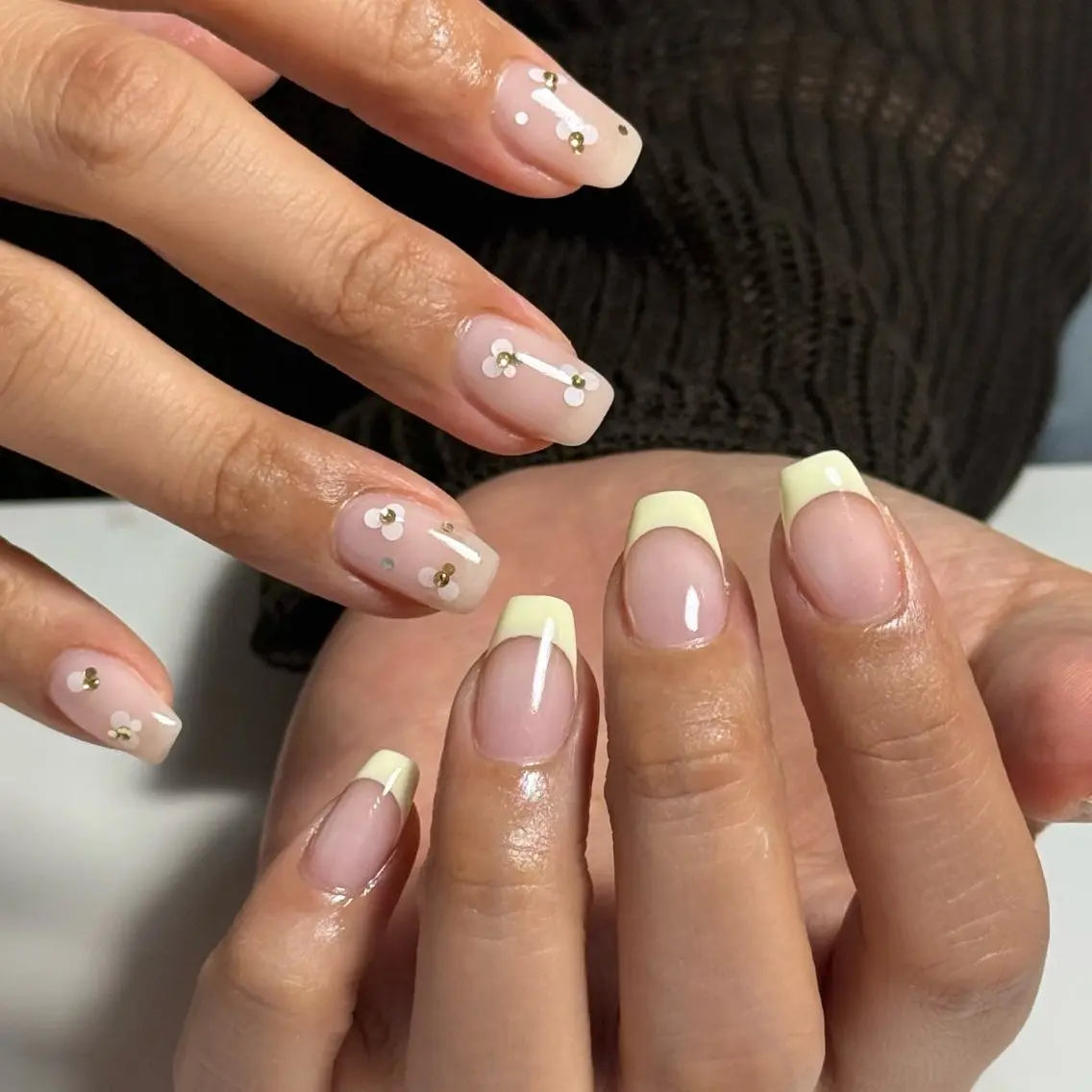 ネイル フレンチネイル ホログラムネイル ハンドネイル AZ Nail aoiのネイルデザイン