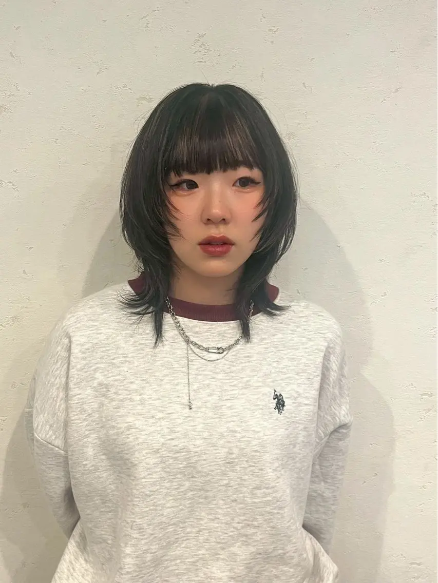 ミディアム レイヤーカット 淡色┊︎ナチュラル 🧁奈那美🧁*.゜のヘアスタイル
