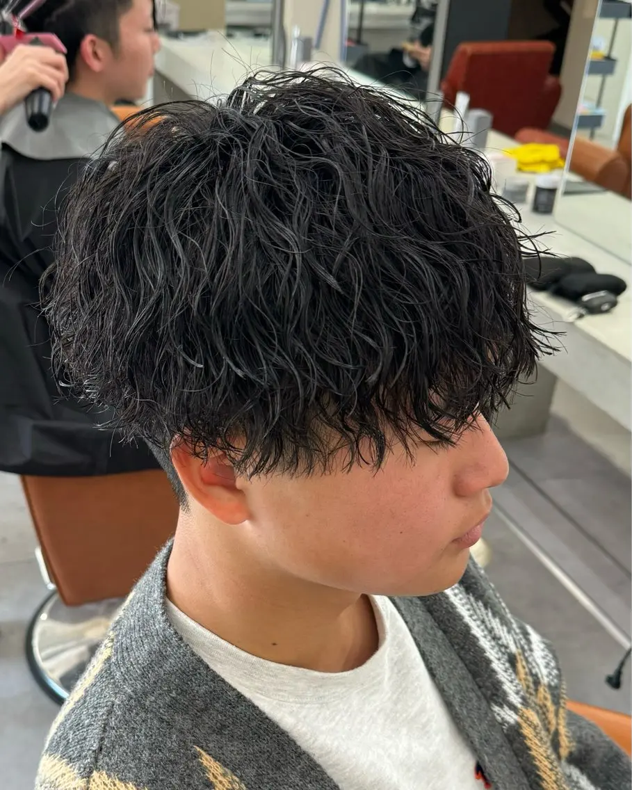パーマ メンズ フェザーパーマメンズ ツイスパ京都駅前のヘアスタイル
