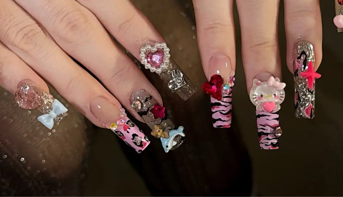 ネイル アートネイル オーロラネイル チークネイル フレンチネイル ガラスフレンチ 🎀🎀YooLi Nail Salonのネイルデザイン