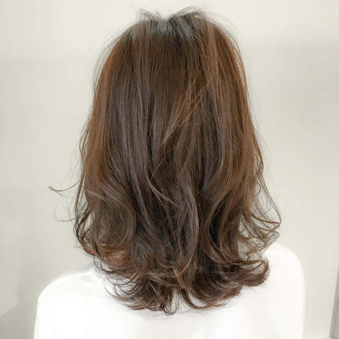 ミディアム カット ヘアカラー パーマ ⭐️友利 りょうへい⭐️のヘアスタイル