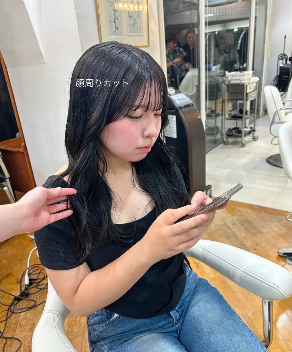 ロング カラー 顔周りカット カット ありむらもえ/ 透明感カラーのヘアスタイル