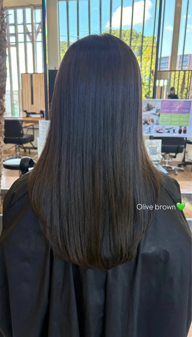セミロング ヘアカラー 牧野 未来のヘアスタイル
