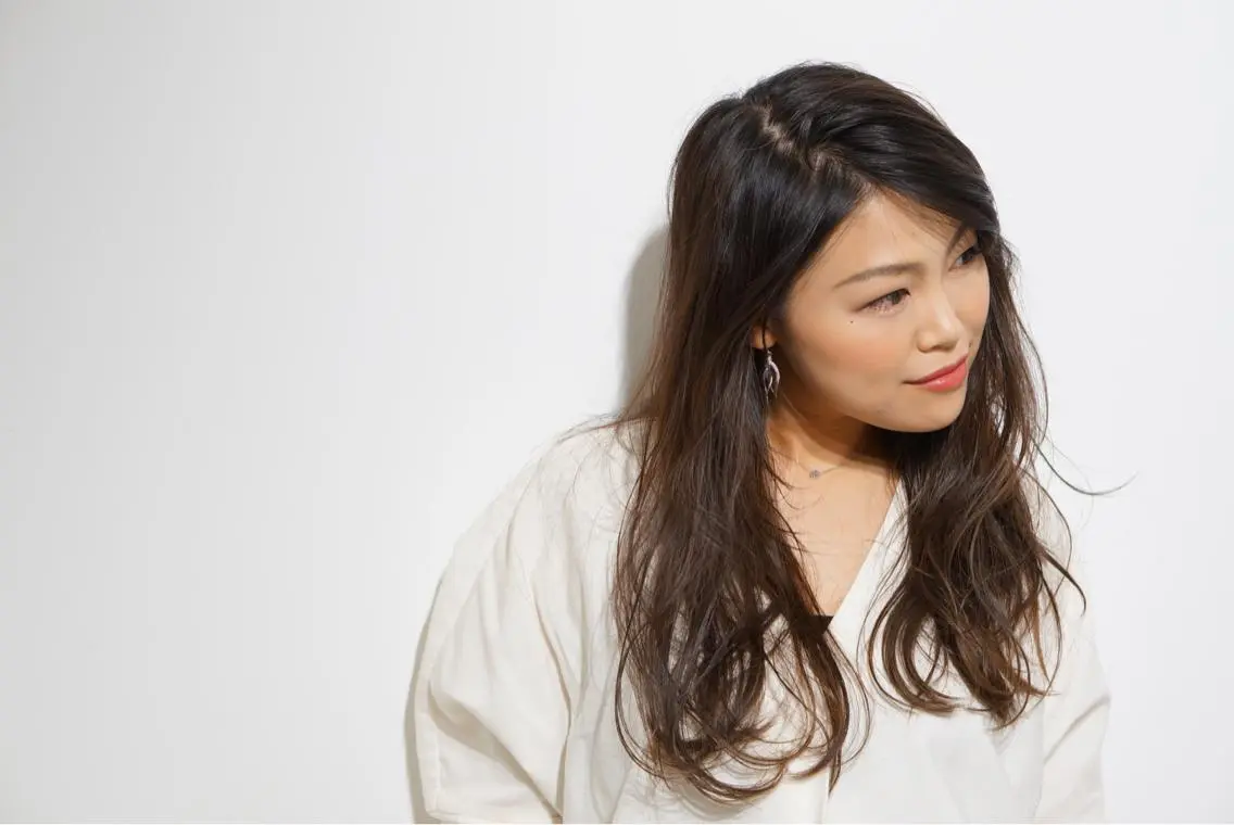 セミロング カラー 外国人風カラー カット 長谷川 礼子のヘアスタイル