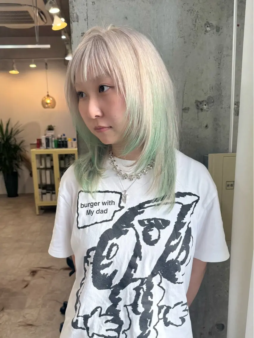 ミディアム カラー バレイヤージュ ブリーチ ケアブリーチ ハイライトカラー インナーカラー ヘアカラー トリートメント lani ブリーチ /ダブルカラーのヘアスタイル