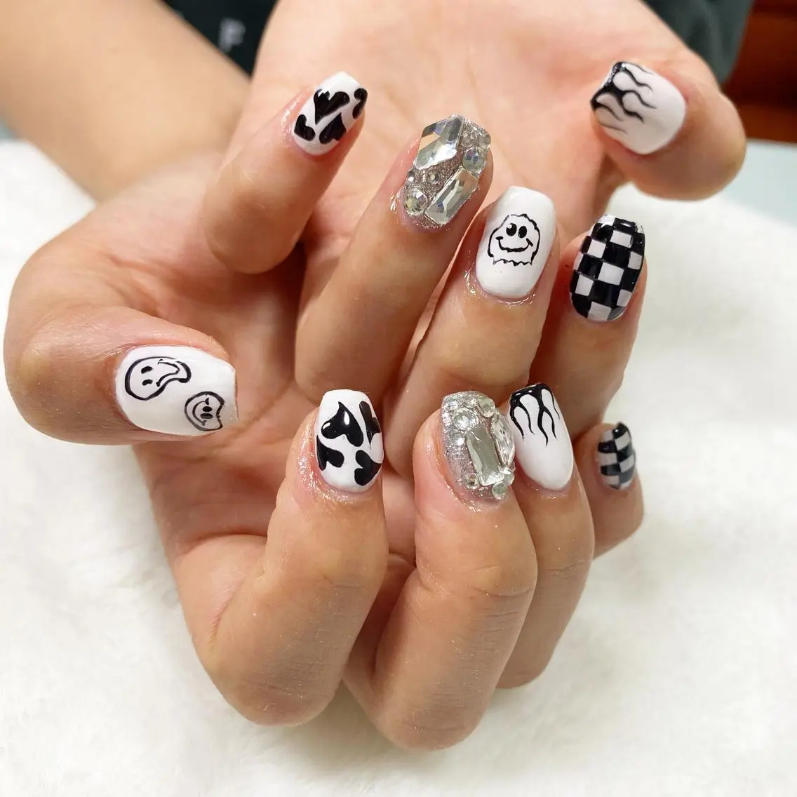 ネイル Laki nailのネイルデザイン