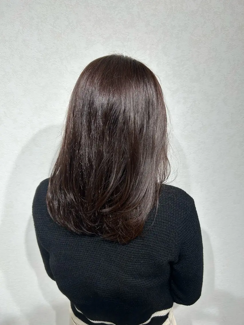 カラー アッシュ アッシュグレー カット ヘアカラー 山口 祐美帆のヘアスタイル
