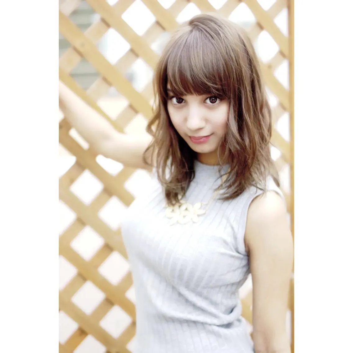 ミディアム カラー 樽見 怜のヘアスタイル