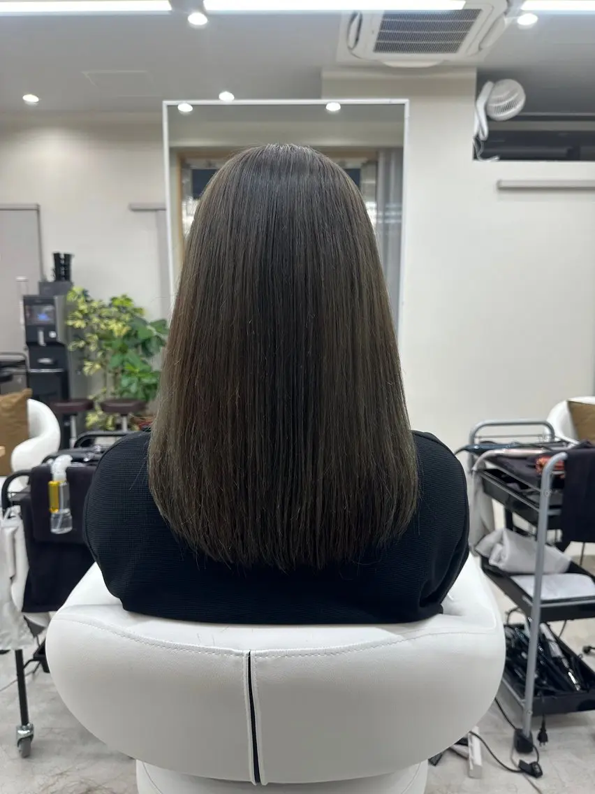 ミディアム カラー オリーブカラー 丸山 心 / 艶カラーのヘアスタイル