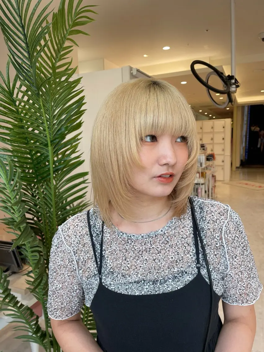 ミディアム 顔まわりレイヤー レイヤーカット まつ毛エクステパーマ 烏丸/大宮/nicoのマツエク・マツパデザイン